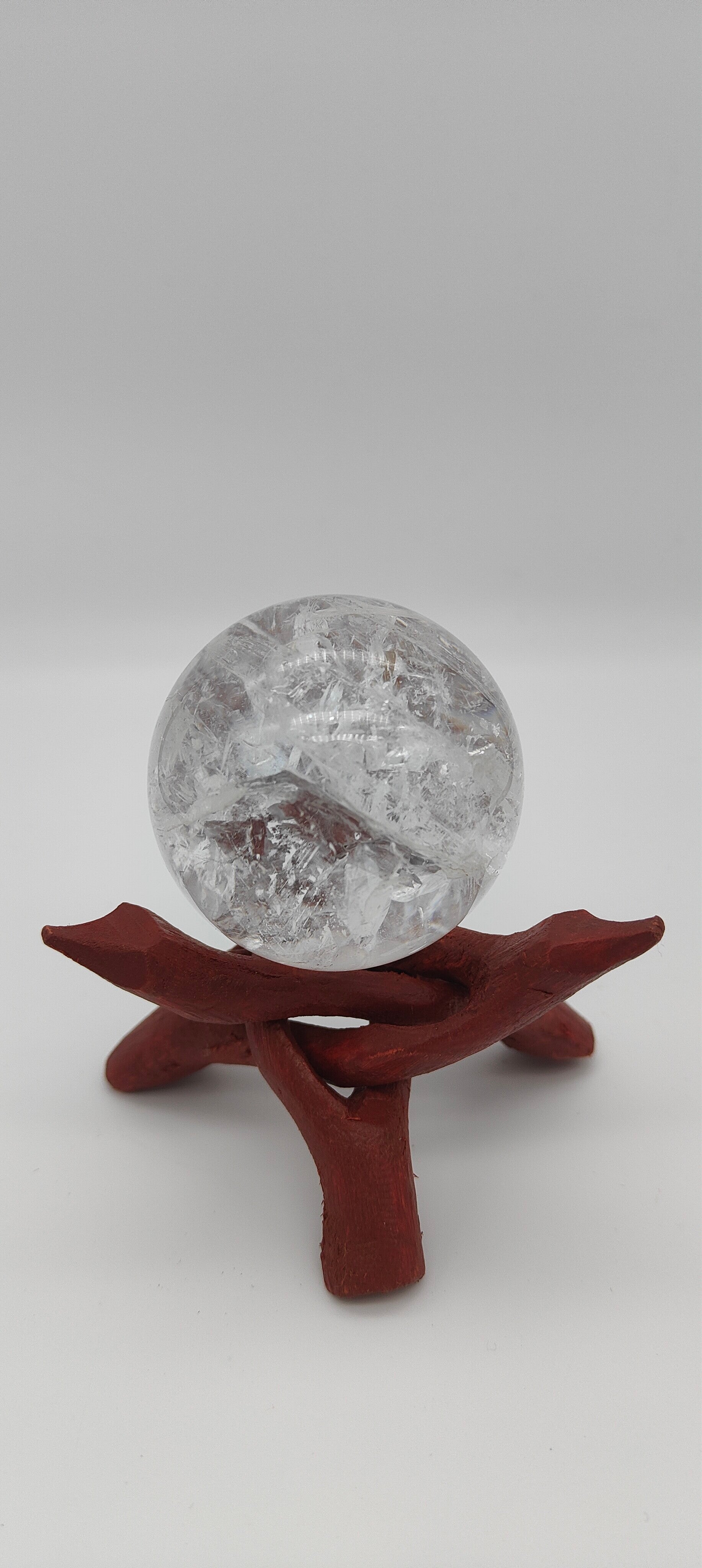 Bergkristal bol klein op standaard