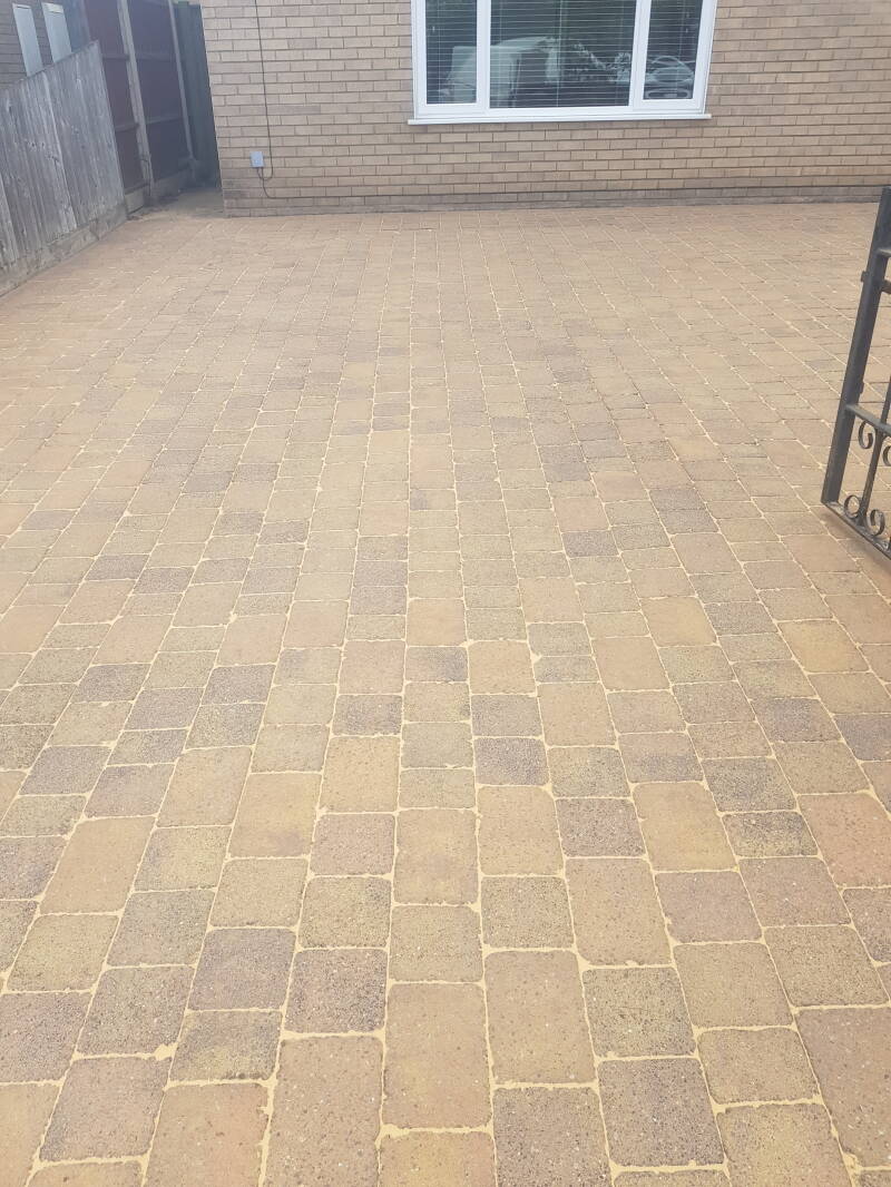 spalding-driveway-cleaning-standard.jpg