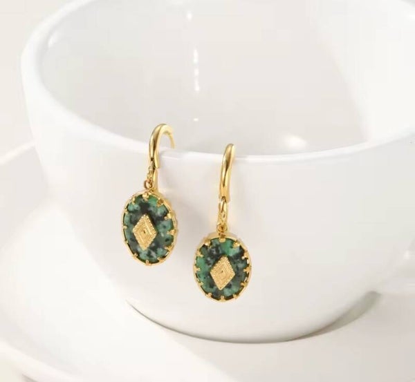 Boucle d'oreille or plaqué zoisite