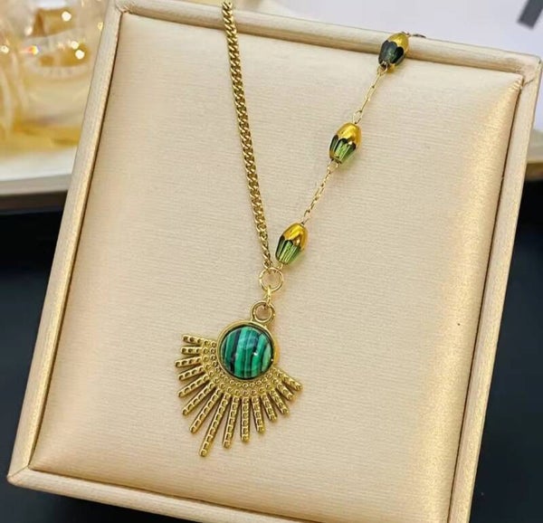 Collier feuille Malachite