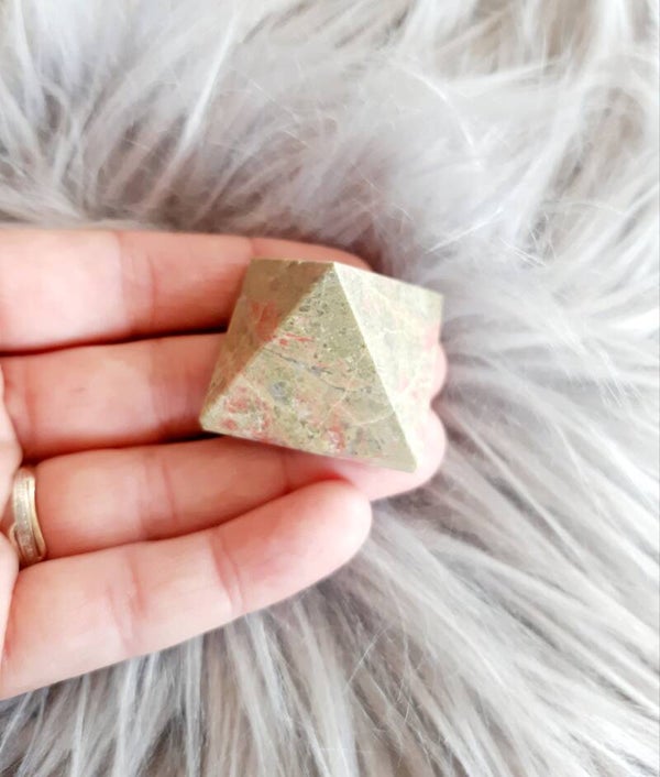 Pyramide unakite
