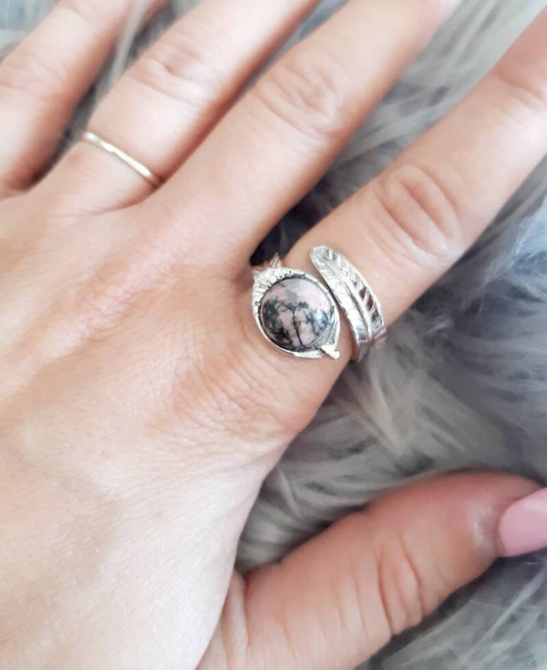 Bague acier inoxydable réglable rhodonite feuille double
