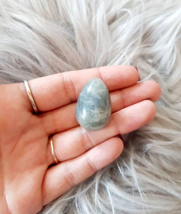 Petit œuf labradorite