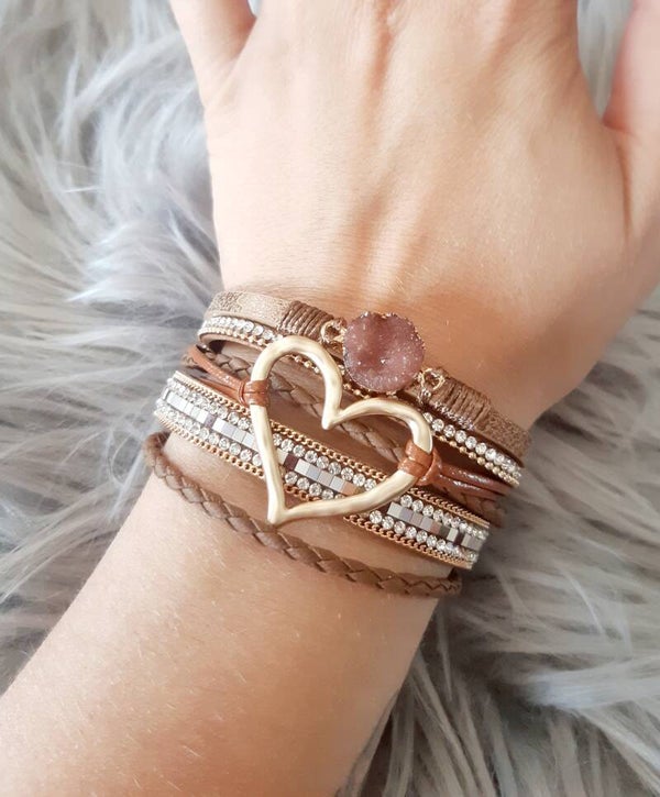 Bracelet manchette cœur quartz fraise brute
