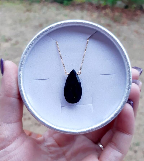 Collier plaqué or goutte obsdienne noir