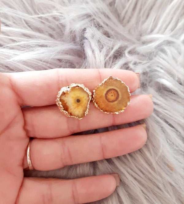 Boucle d'oreille plaqué or agate jaune brute