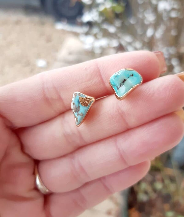 Boucle d'oreille plaqué or turquoise brute