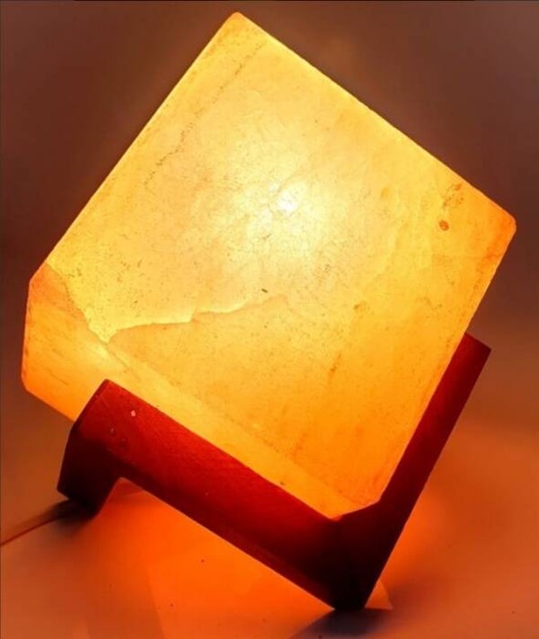 Lampe de sel cube design