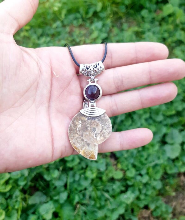 Collier acier inoxydable ammonite améthyste