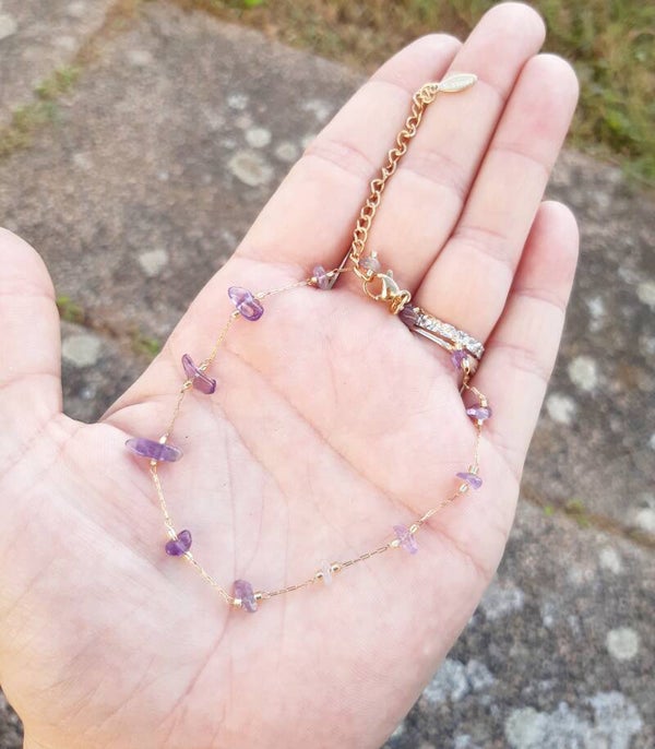 Bracelet de cheville plaqué or améthyste