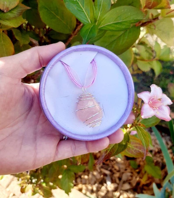 Collier cage quartz rose