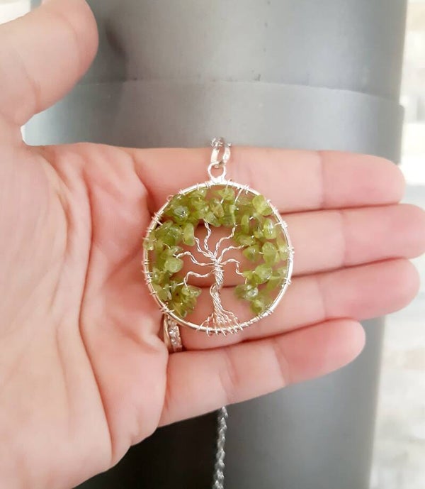 Collier acier inoxydable arbre de vie peridot rond