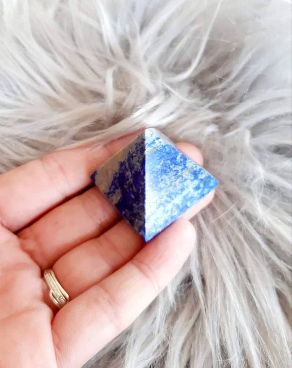 Pyramide lapis-lazuli