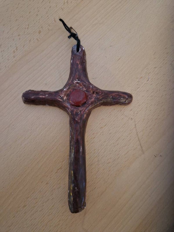 Ręcznie robiony krzyż religijny