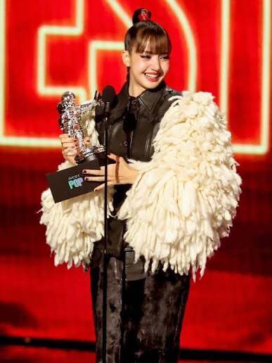 MTV VMA Lisa Dream