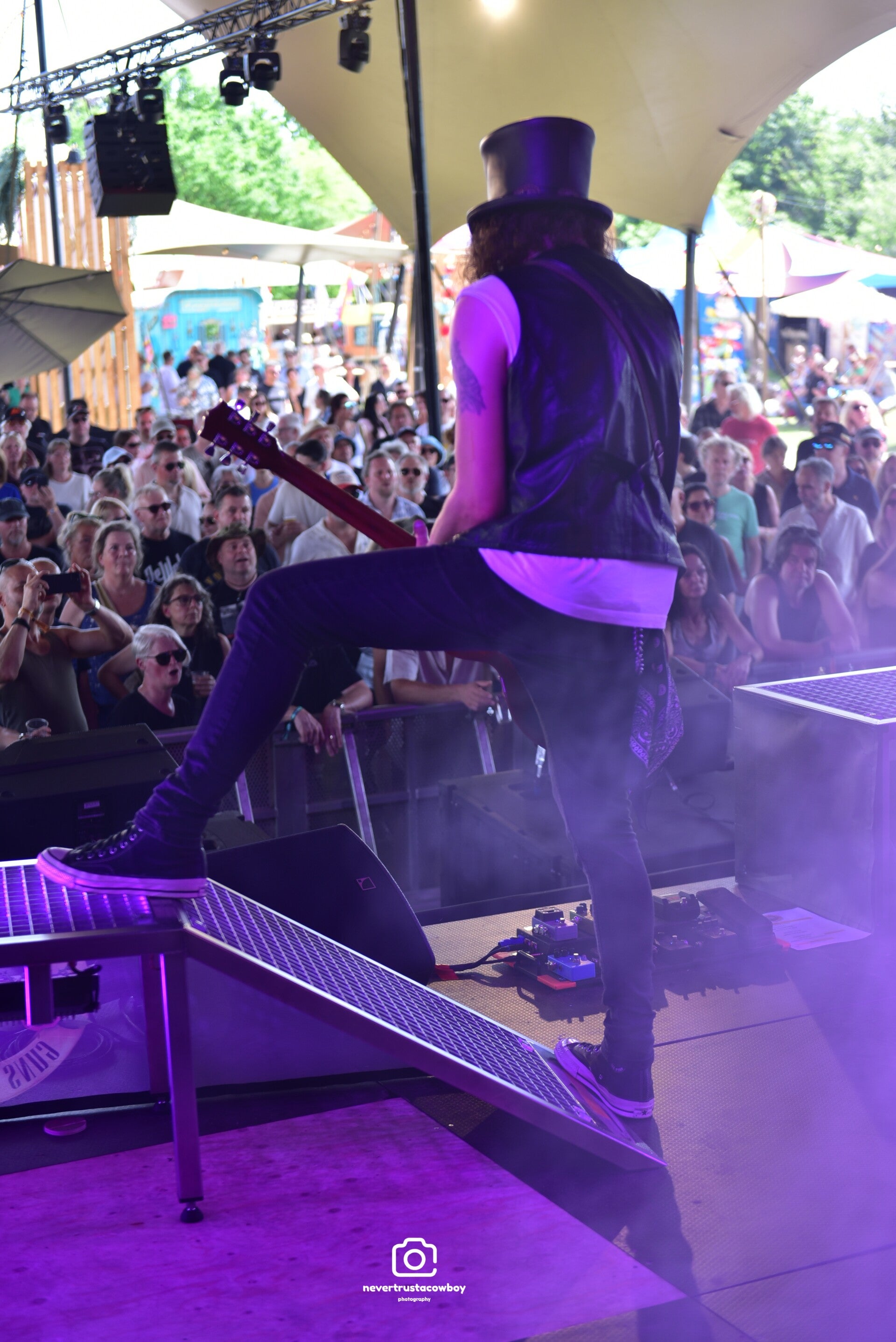 edg_1488-standard-dj7pry.jpg