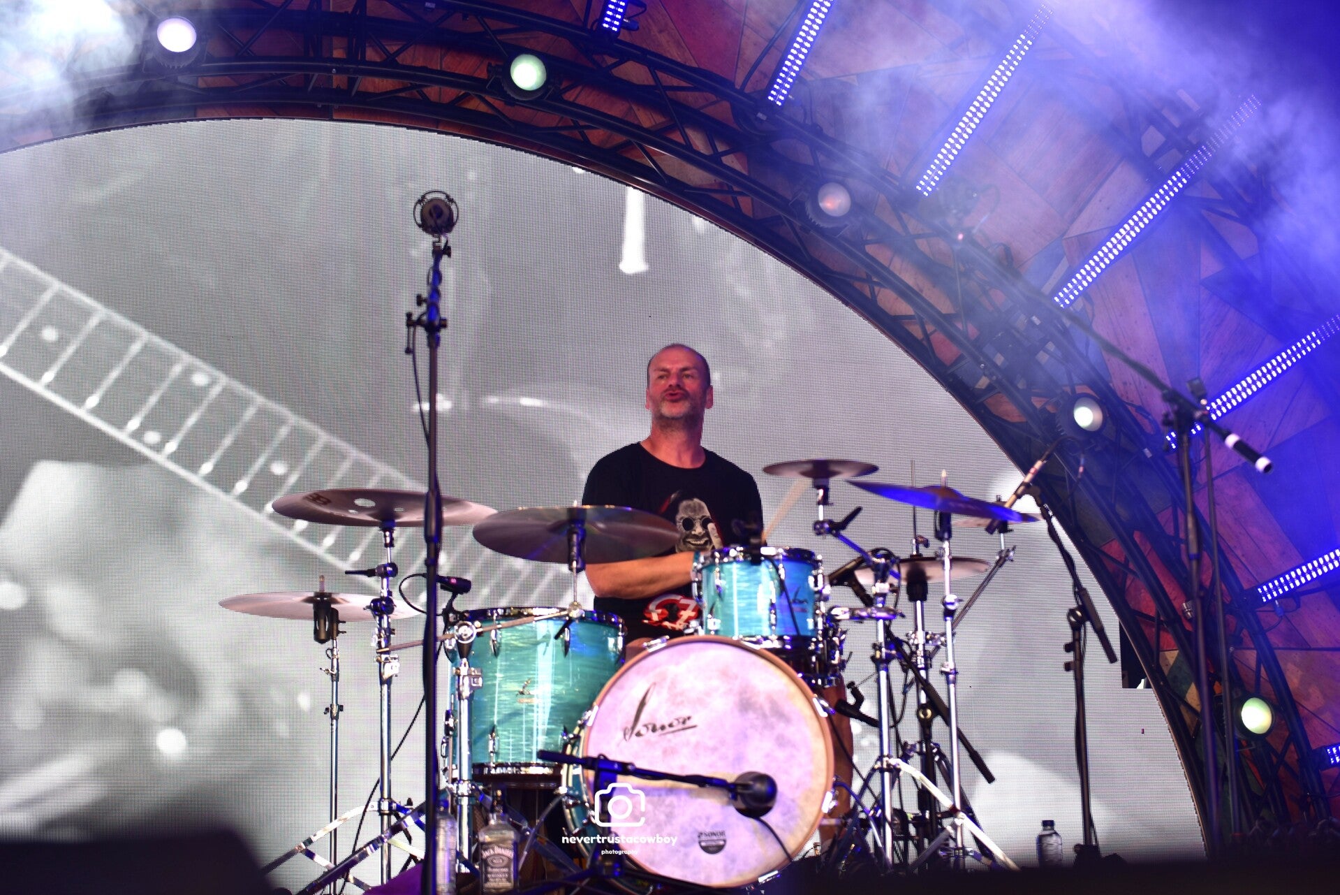 edg_1533-standard-vtcbr0.jpg