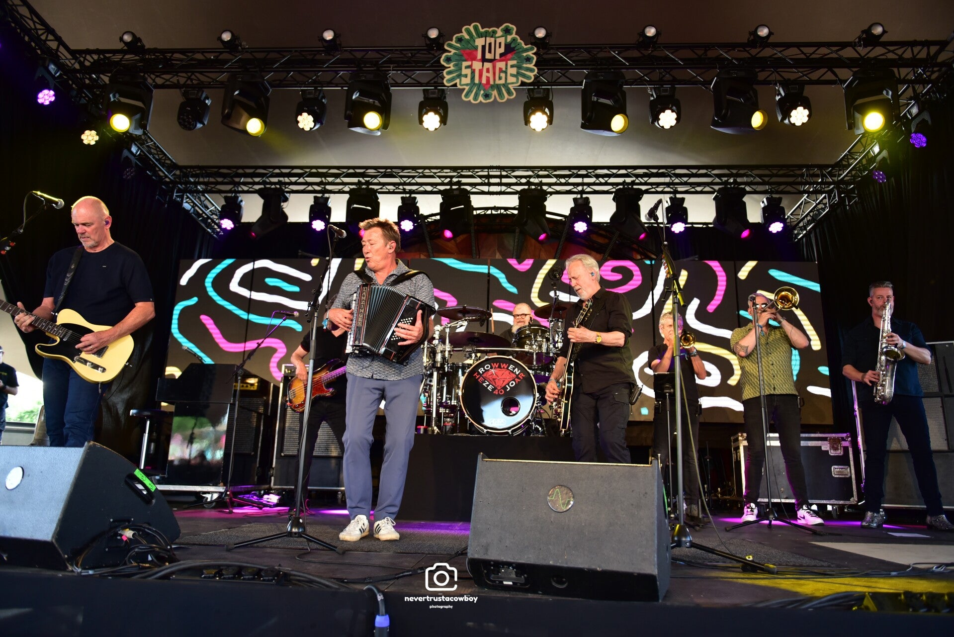 edg_2228-standard-ysn2he.jpg