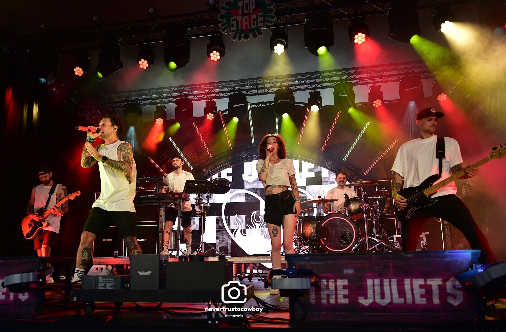 edg_2366-standard-y98ij8.jpg