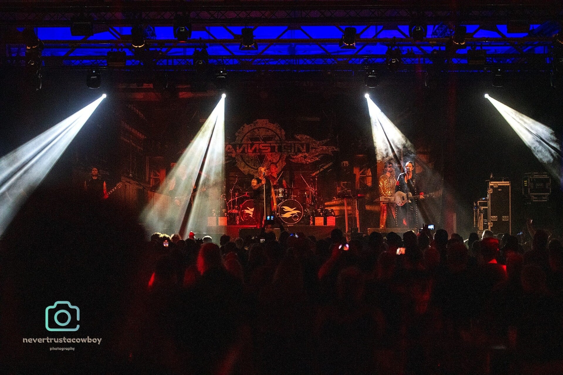 edg_3990-standard.jpg