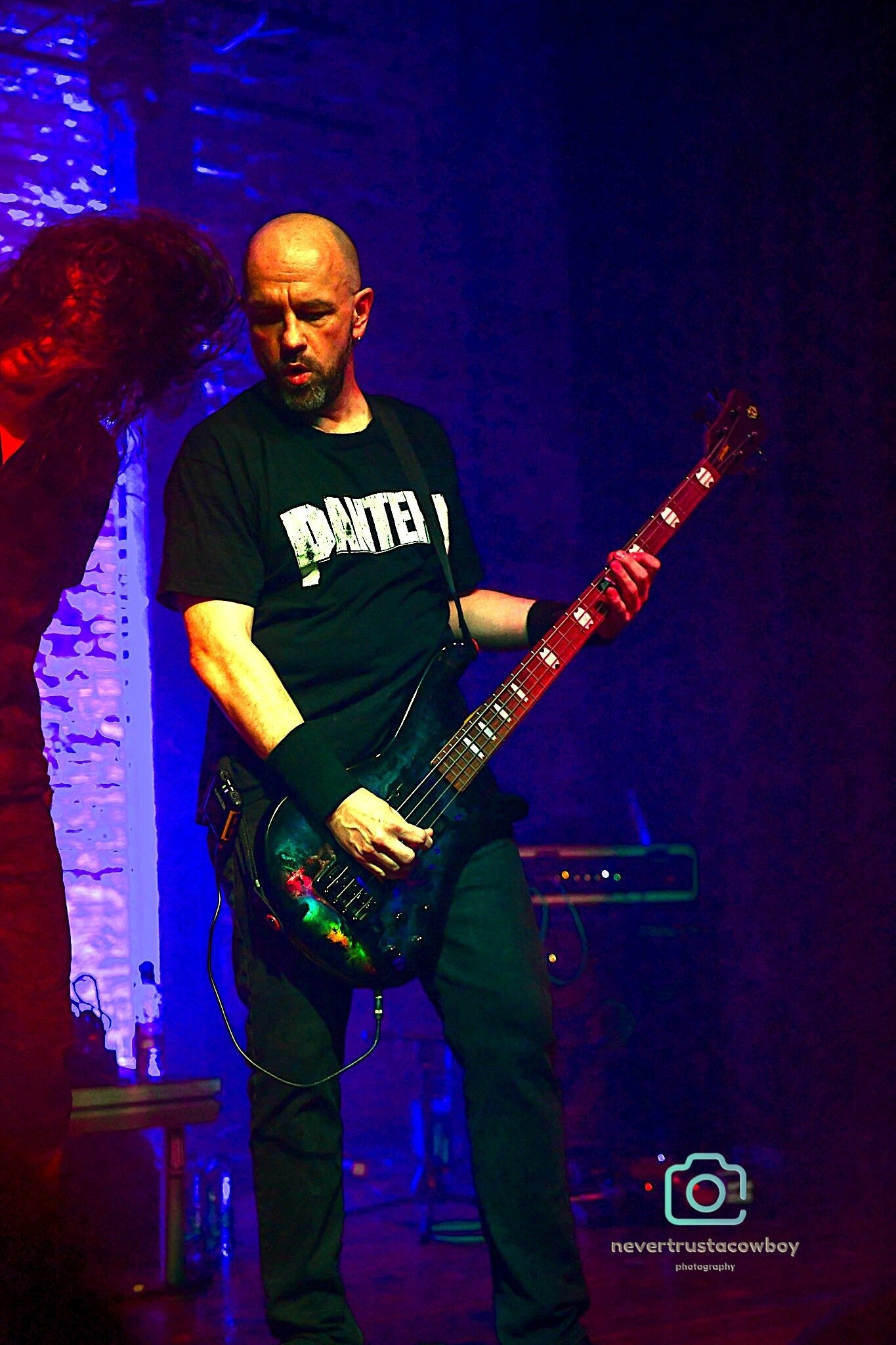 edg_4201-standard-7avj92.jpg