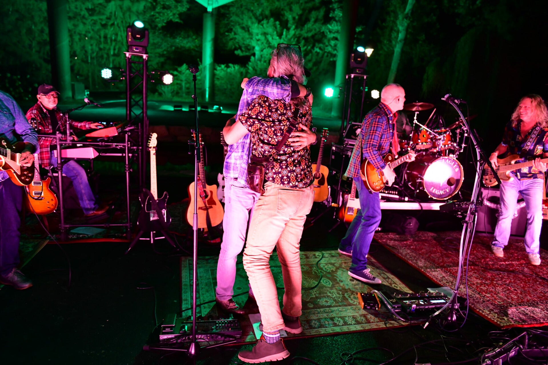 edg_7000-standard-d8u4yk.jpg