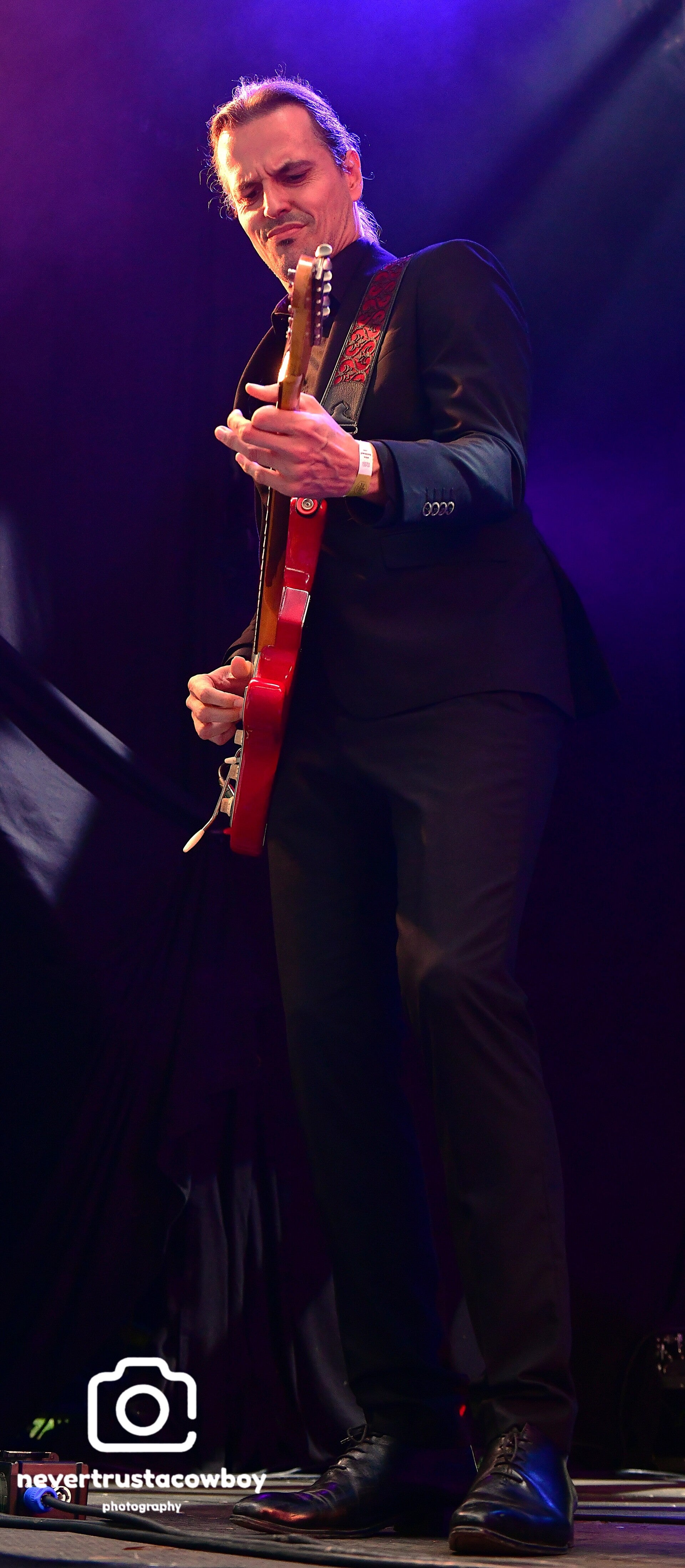 edg_7117-standard-kc8824.jpg