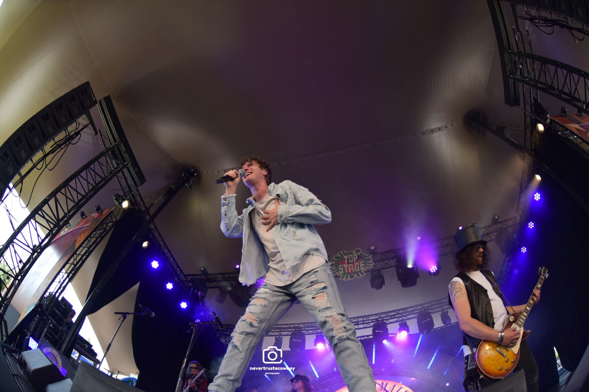 edg_7789-standard-mcwucz.jpg
