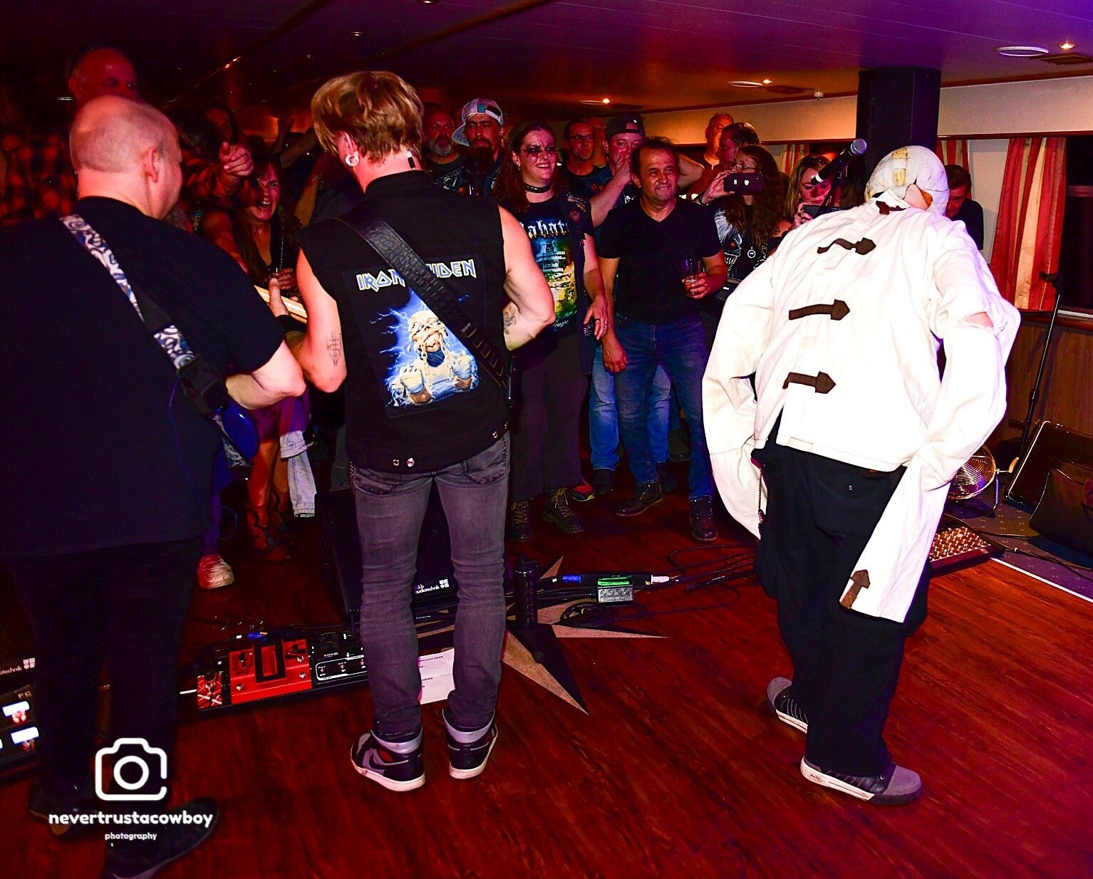 edg_8001-standard-vg4b53.jpg