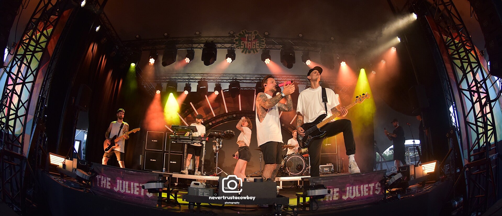 edg_8053-standard-2afyxb.jpg
