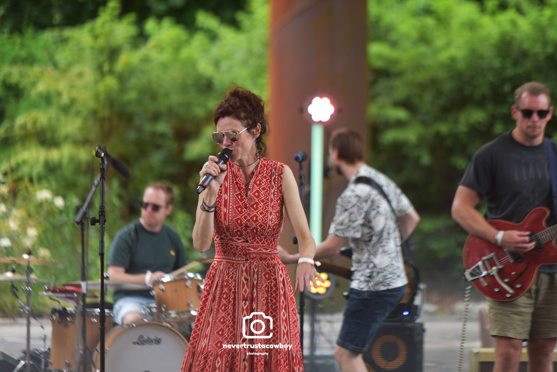 edg_8140-standard.jpg