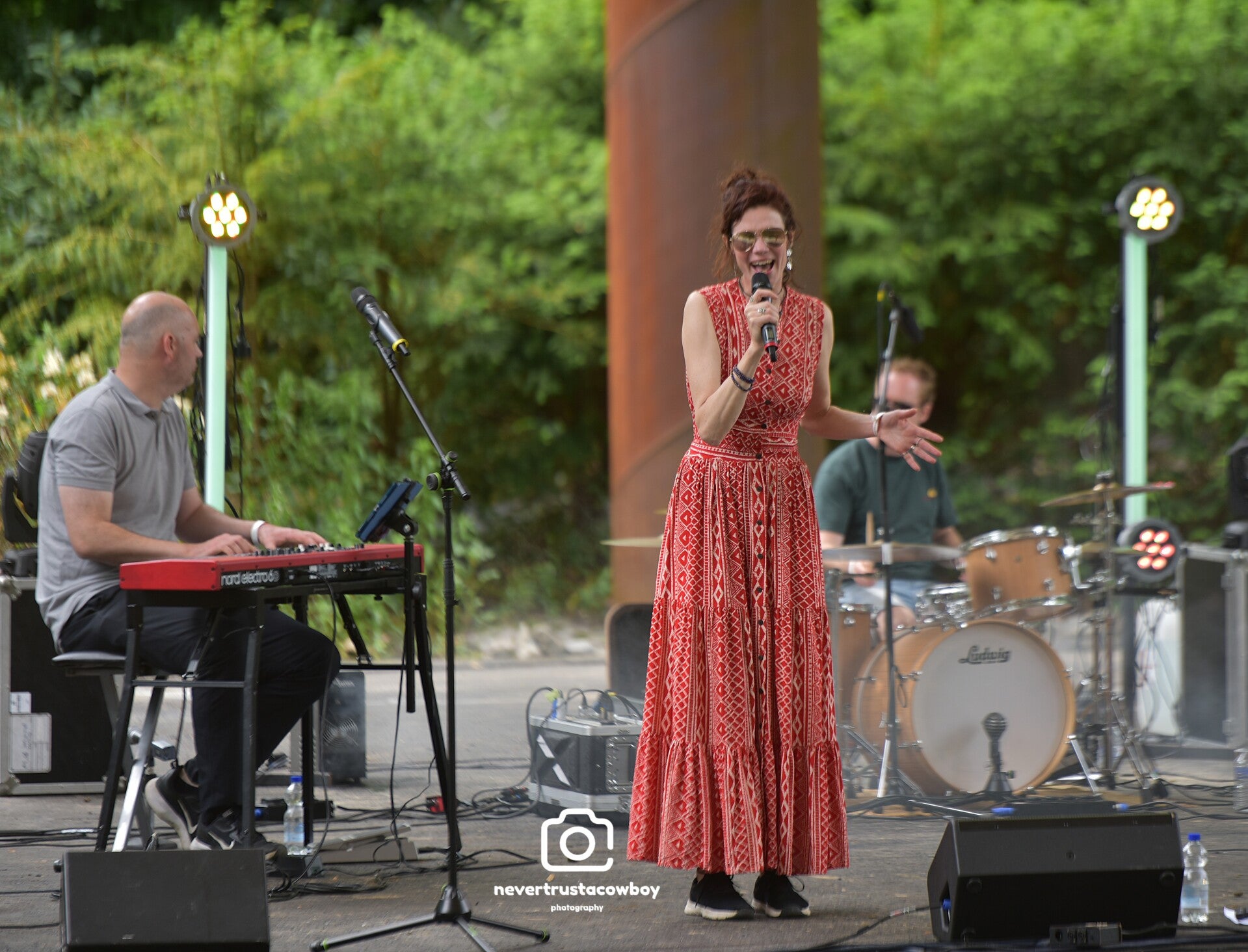 edg_8145-standard.jpg