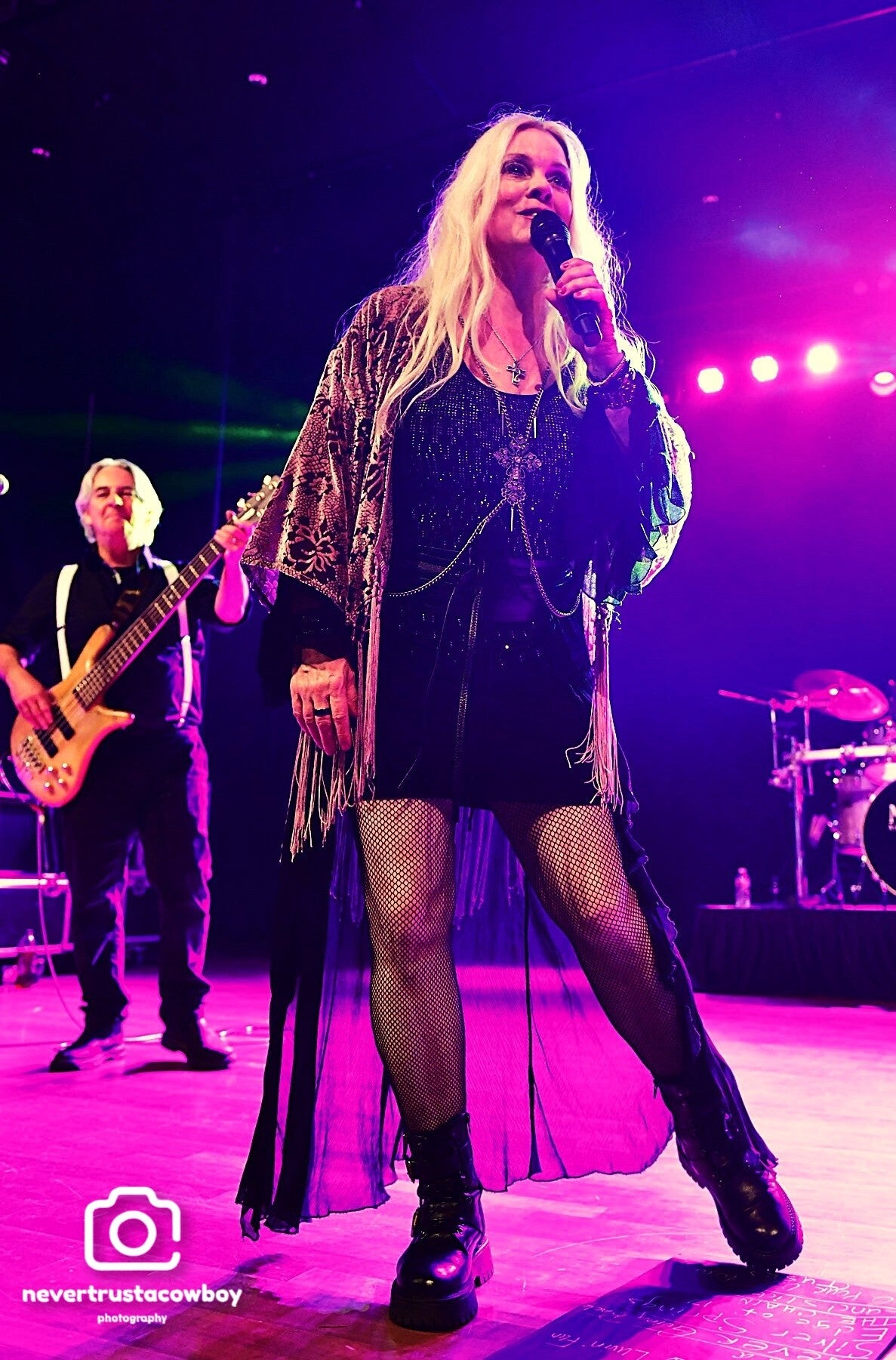 edg_8353-standard-84zi5d.jpg