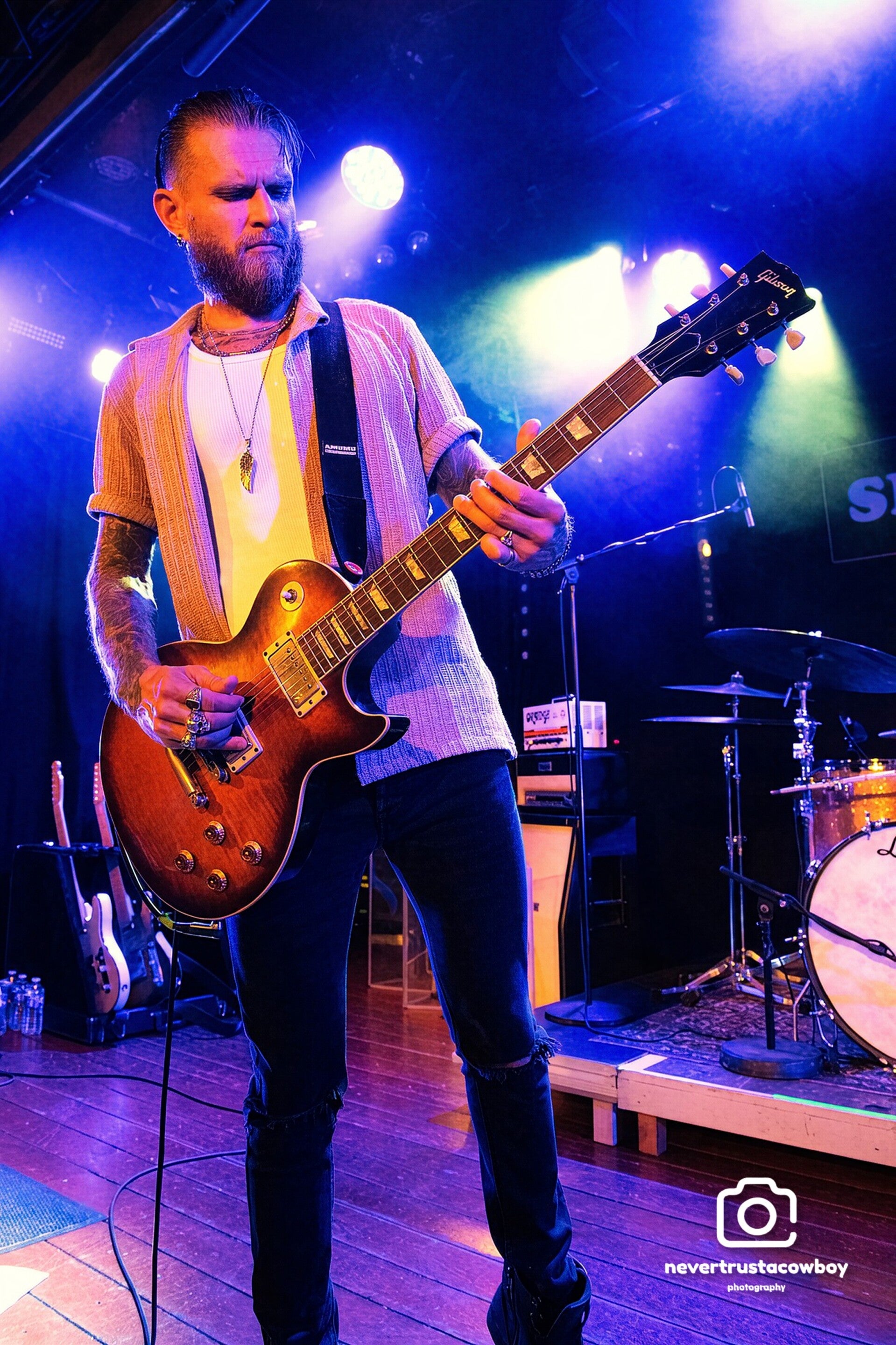 edg_8872-2-standard.jpg