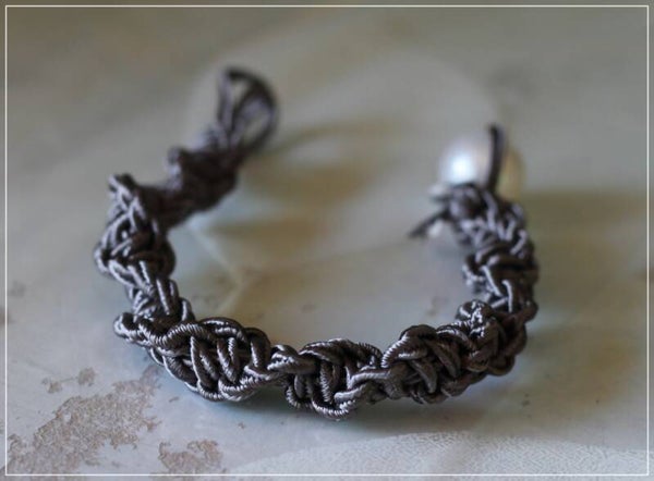 Anthracite Torsades