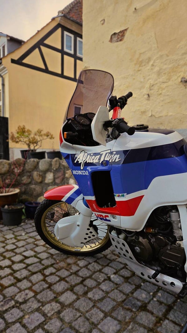 Honda XRV650 Africa Twin (RD03)