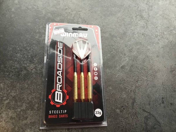 Winmau dart set