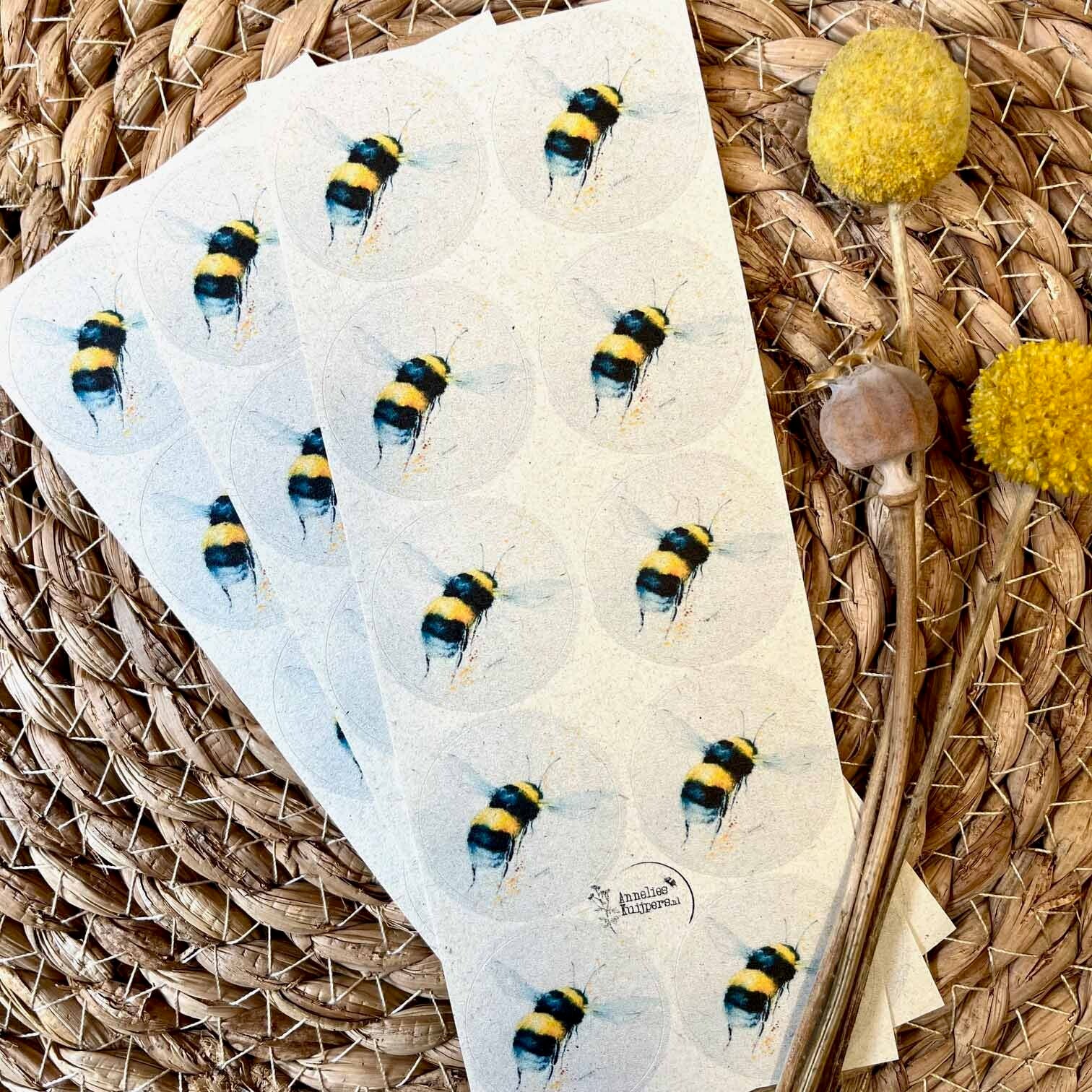 10 sluitstickers ‘hommel’