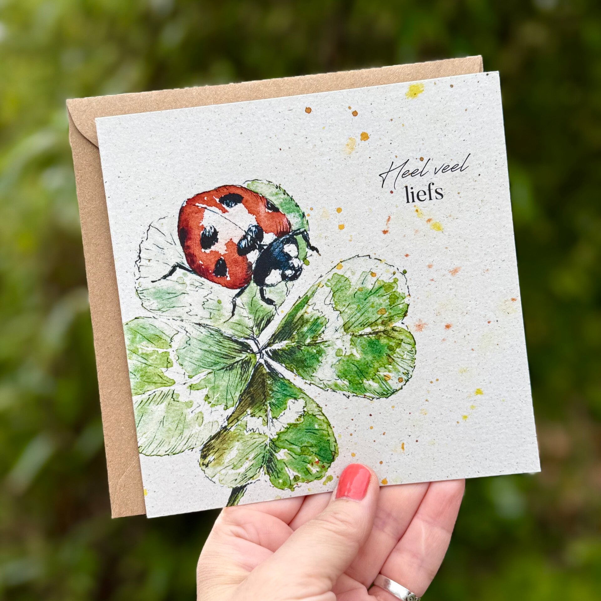 Klavertje vier met lieveheersbeestje 'Heel veel liefs' - dubbele kaart