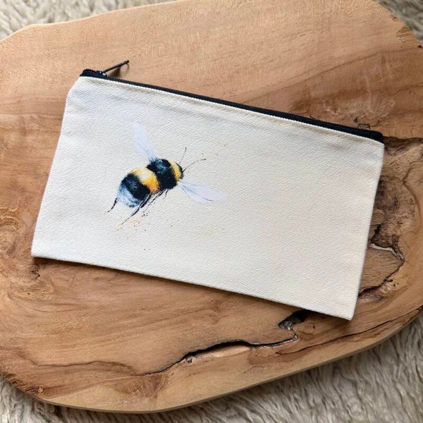 Ecru canvas etui met hommel illustratie