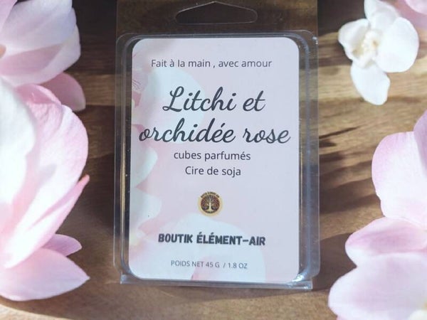Litchi et orchidée rose