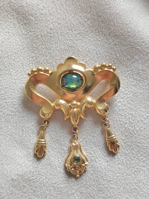 Theaterschmuck Brosche