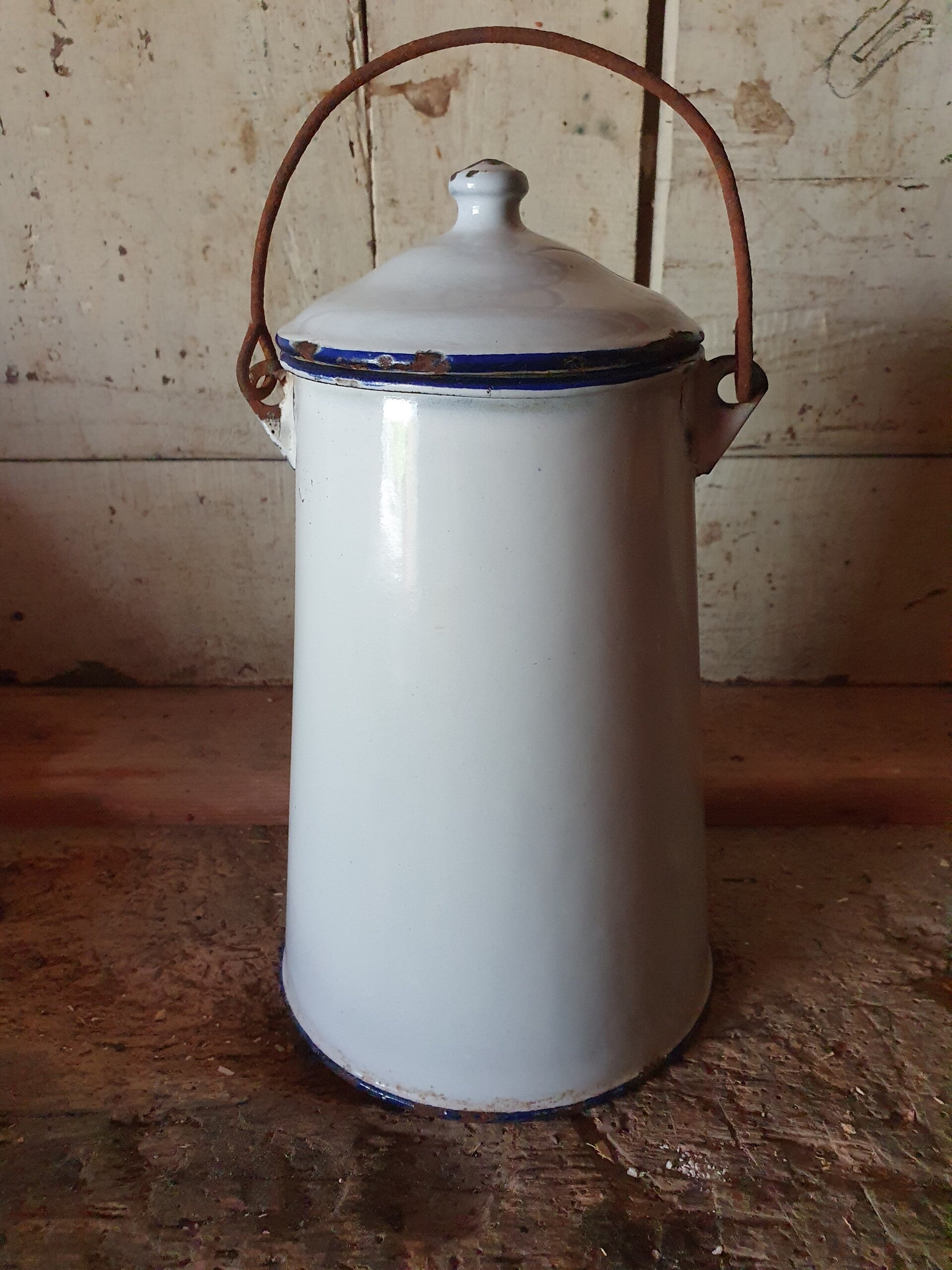 Melkbus wit emaille antiek - Pot de lait émail blanc antique