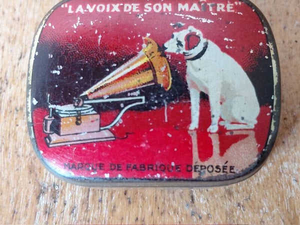 Blikje La voix de son matre (His masters voice)