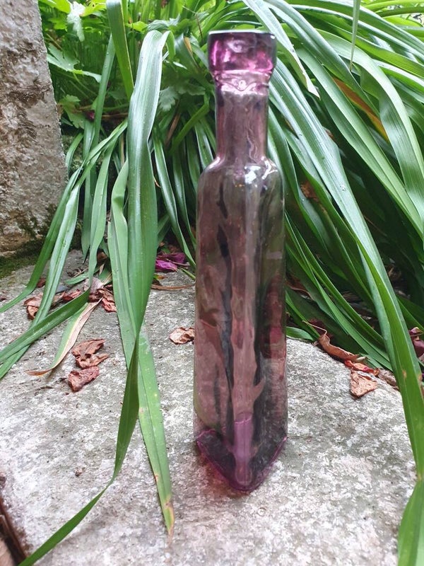 Fles aubergine kleurig