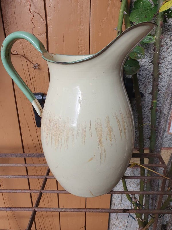 Kan emaille ecru met reseda groen