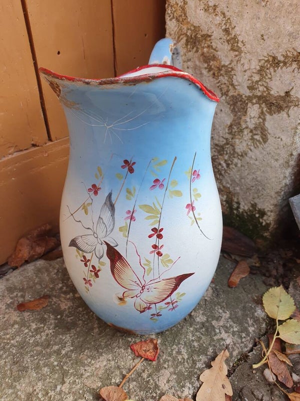 Kan emaille "Vlinder"