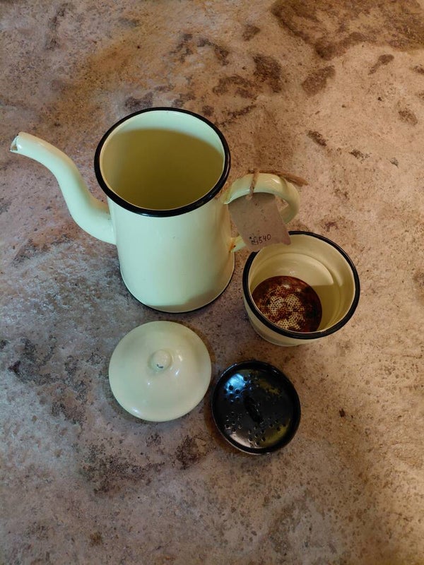 Koffiepot lichtgeel emaille