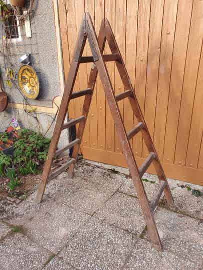 Vintage ladder / etagère