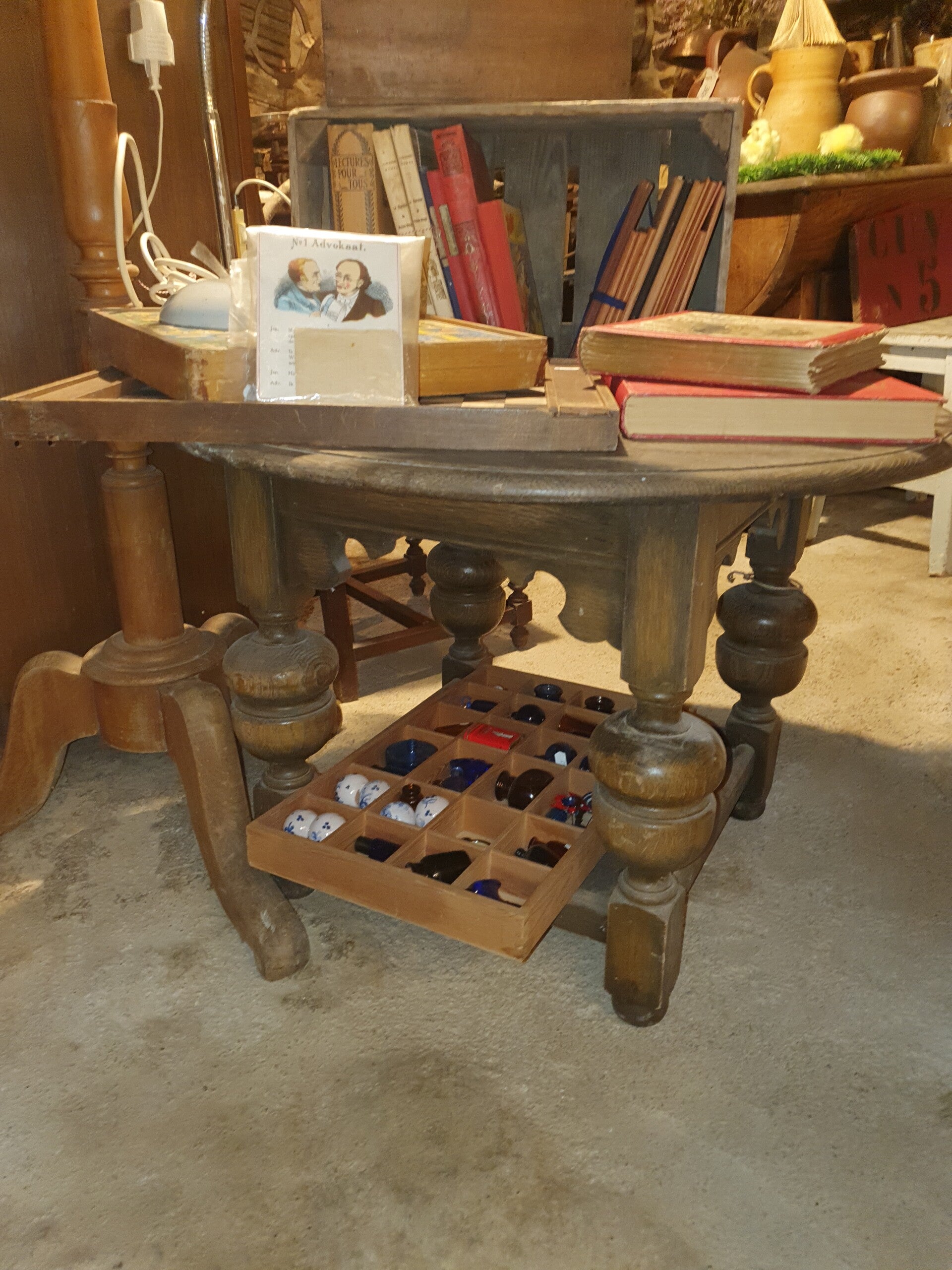 Rond eiken salon tafel / bijzettafel